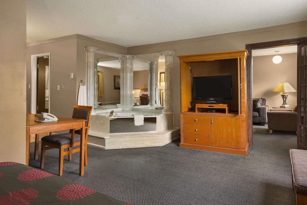South Hill Lodge 10/50