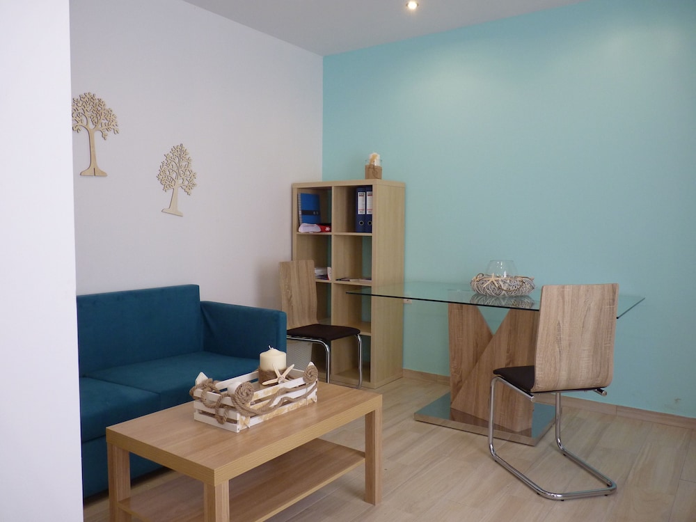 Ilianthos Apartments And Studios 24/50