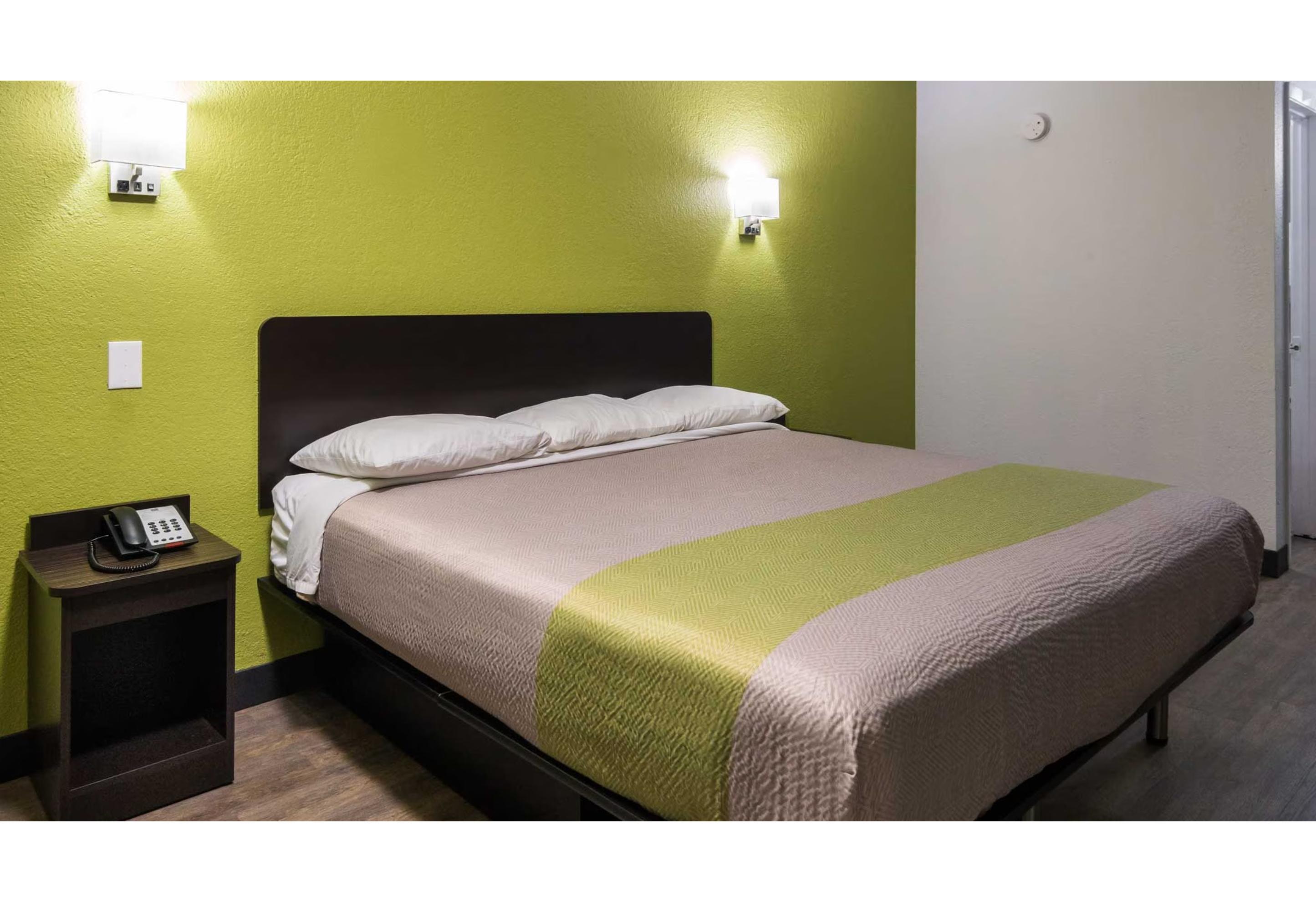 Room, King Bed, Smoking