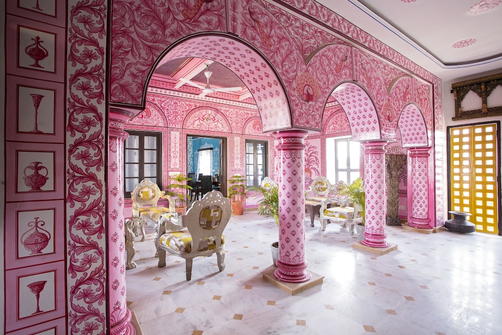Bloom Boutique Udaipur (Lake Pichola) 13/50