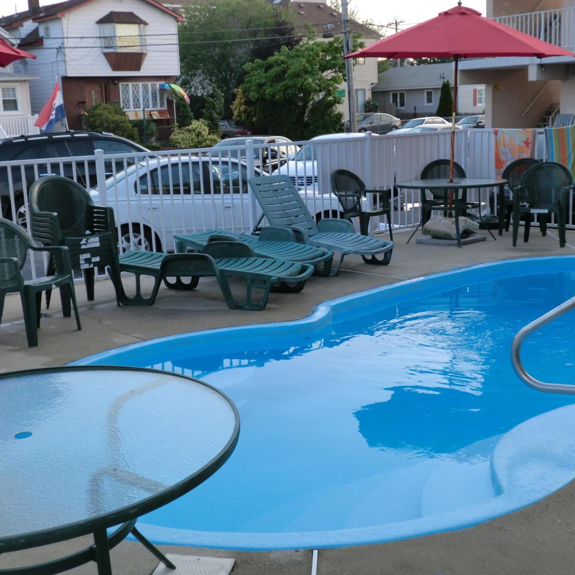 Bay Breeze Motel 11/28