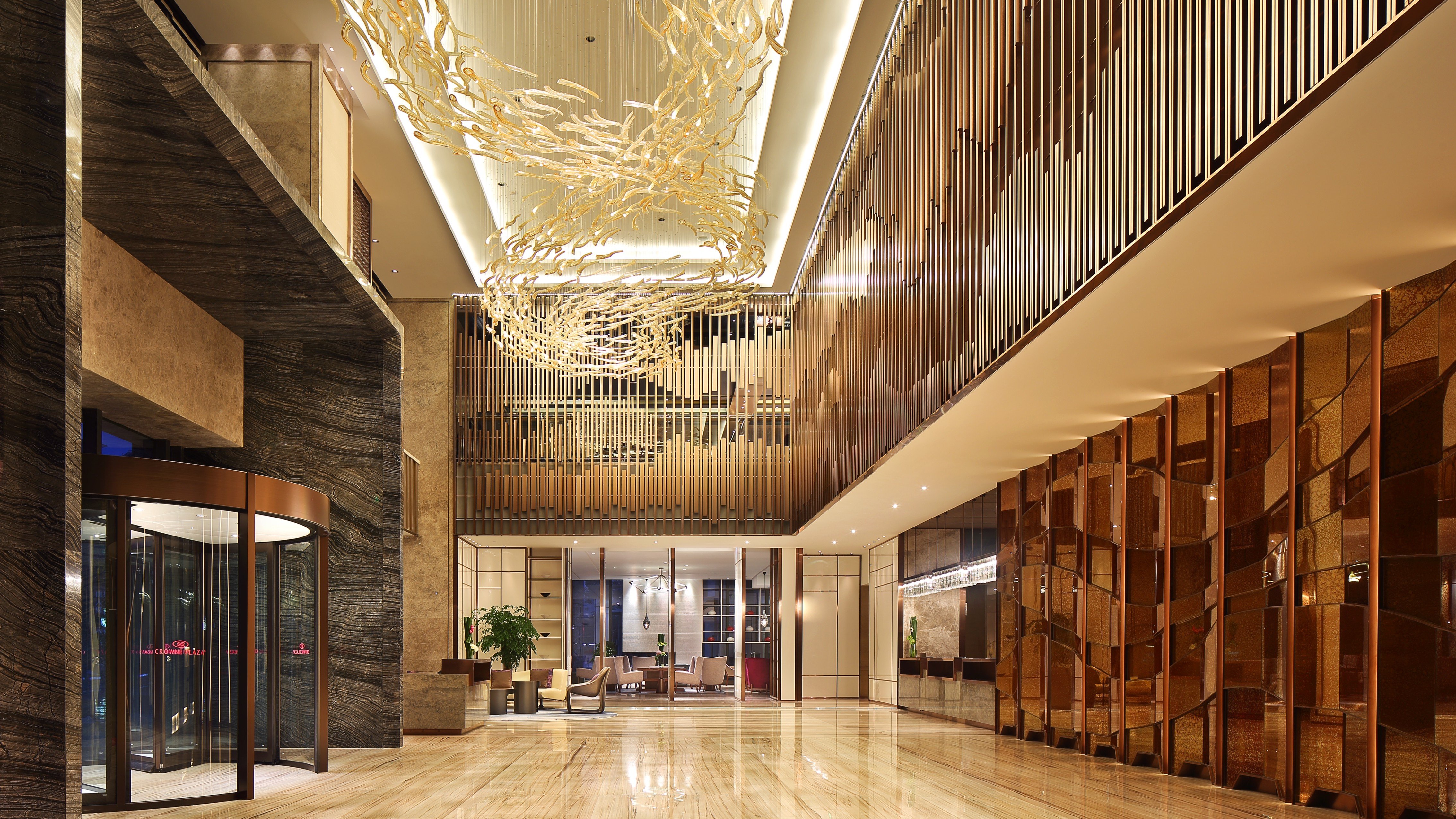 Crowne Plaza Yibin 7/36