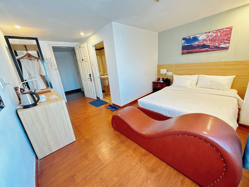 SUPERIOR, DOUBLE BED