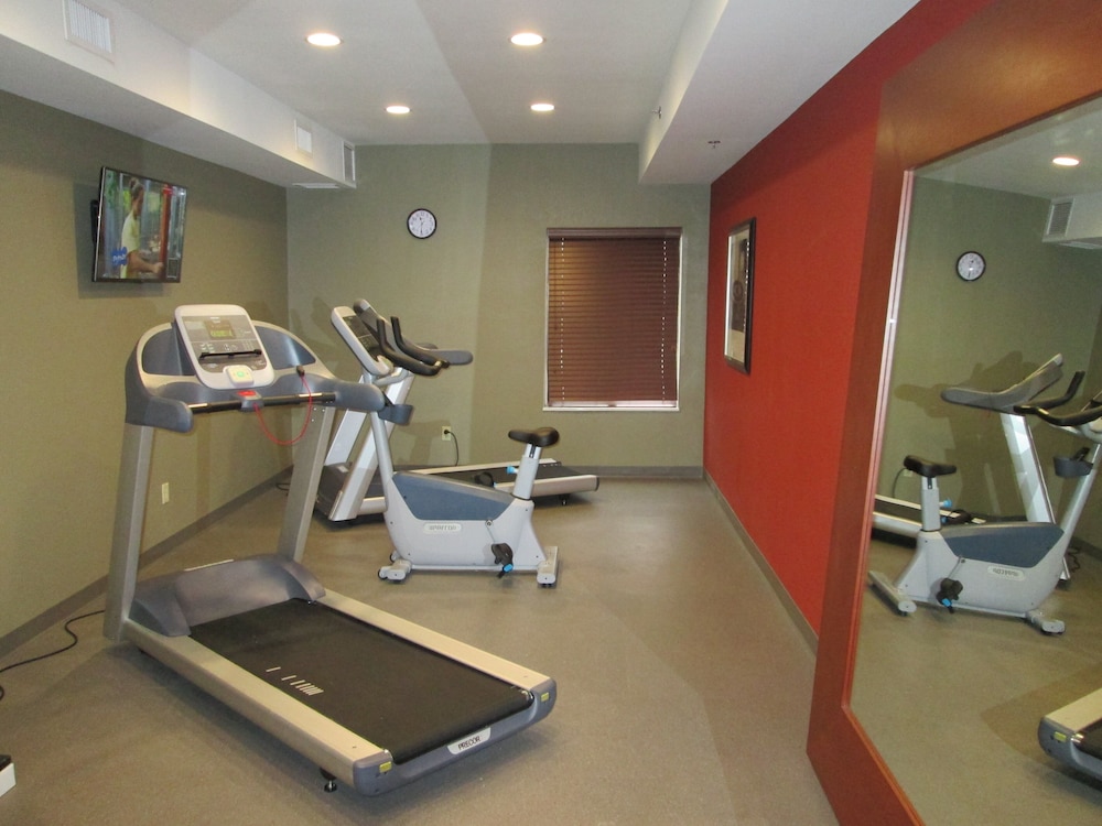 Holiday Inn Express Cloverdale(Greencastle) 41/59