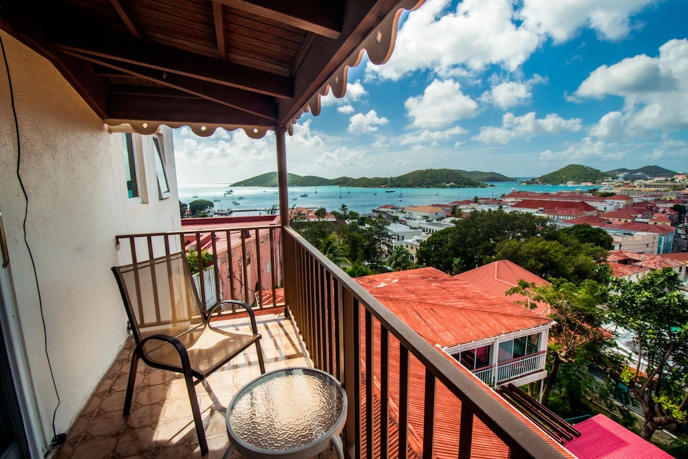 Galleon House Bed Breakfast Inn 9/44