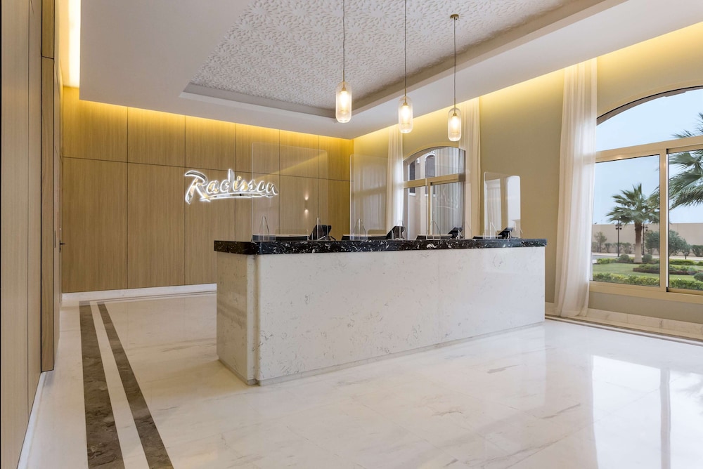 فندق راديسون مطار الرياض(Radisson Riyadh Airport) 11/64