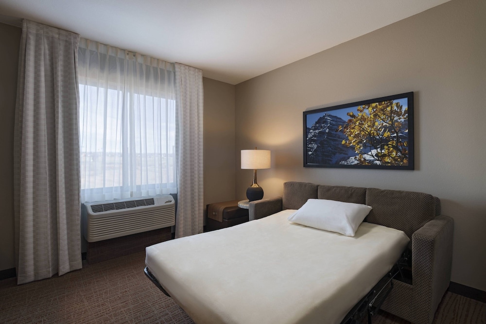 Suite, King Bed, Sofa