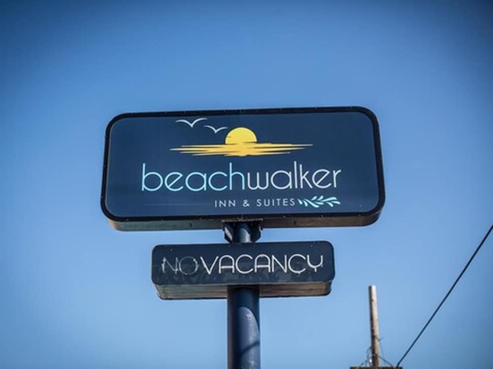 Beachwalker Inn and Suites 4/50