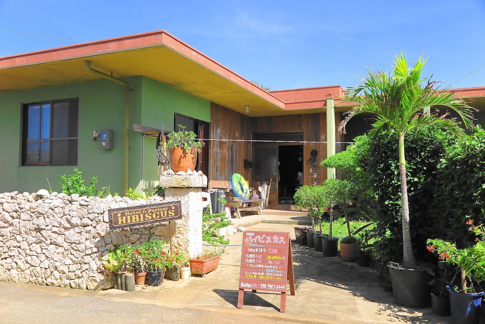 Hotel Hibiscus 4/35