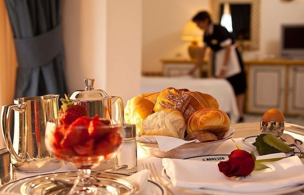 GRAND HOTEL IL MORESCO 60/72