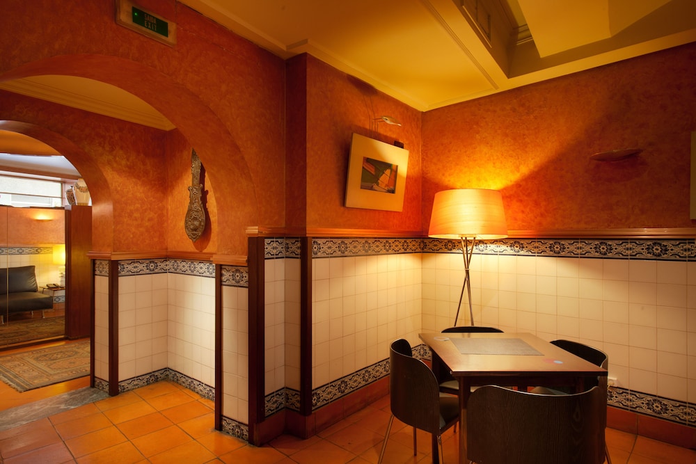 Internacional Hotel 30/48
