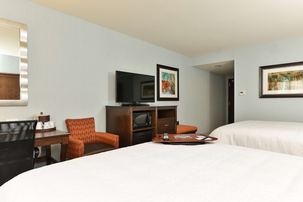Hampton Inn Corning Painted Post Ny 15/49