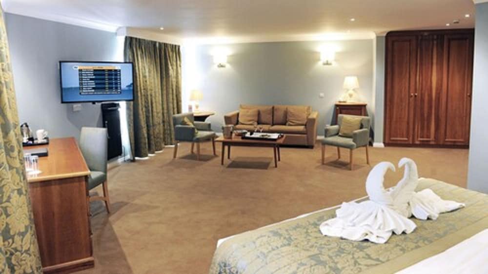 Stoke By Nayland Hotel 53/80