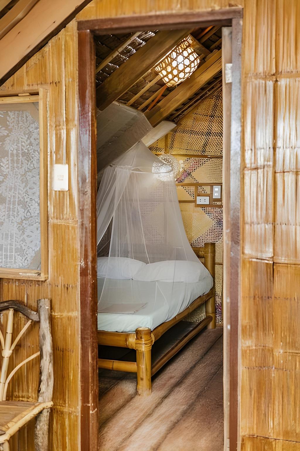 PREMIUM, CABIN