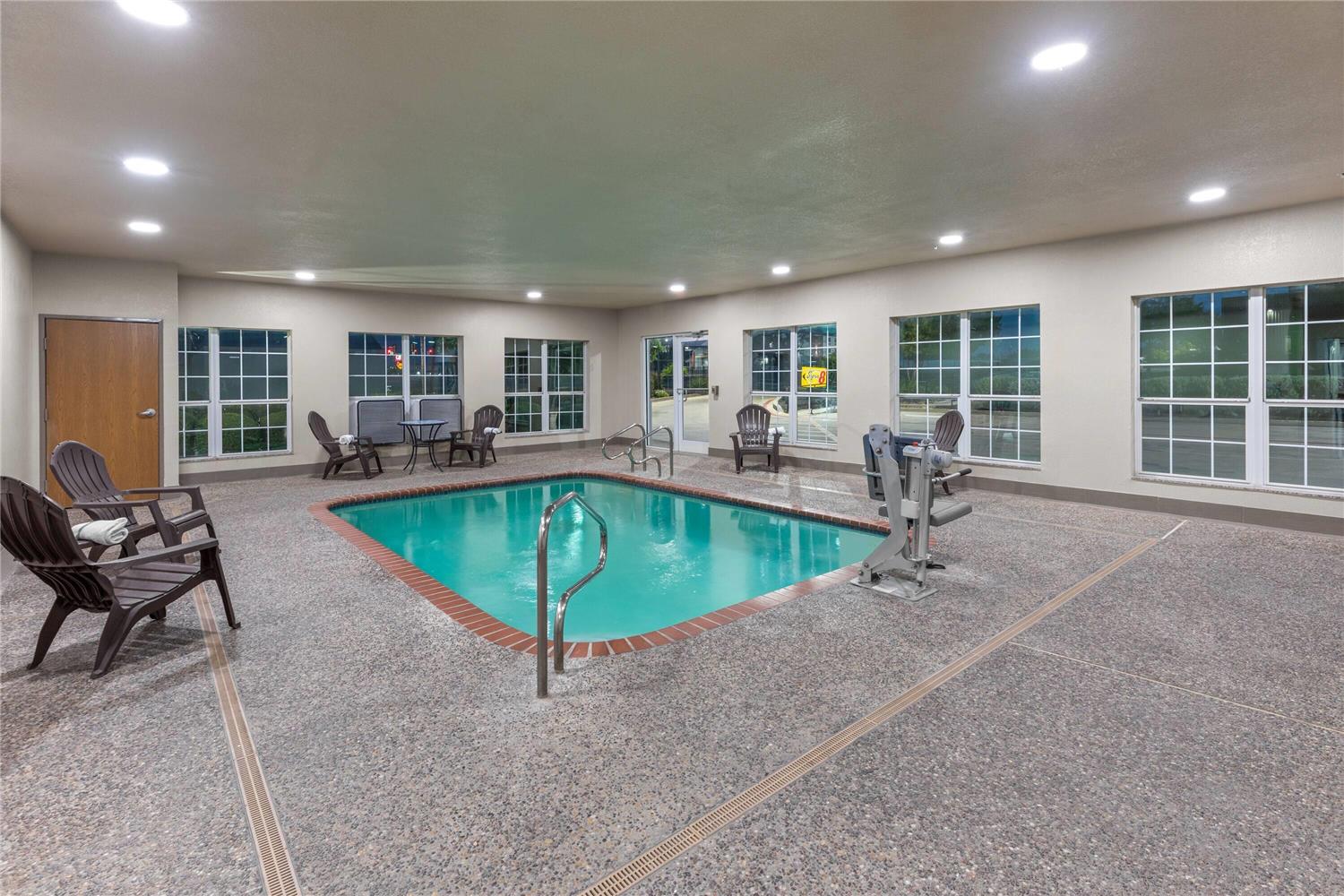 Super 8 By Wyndham San Antonio/Alamodome Area 21/38