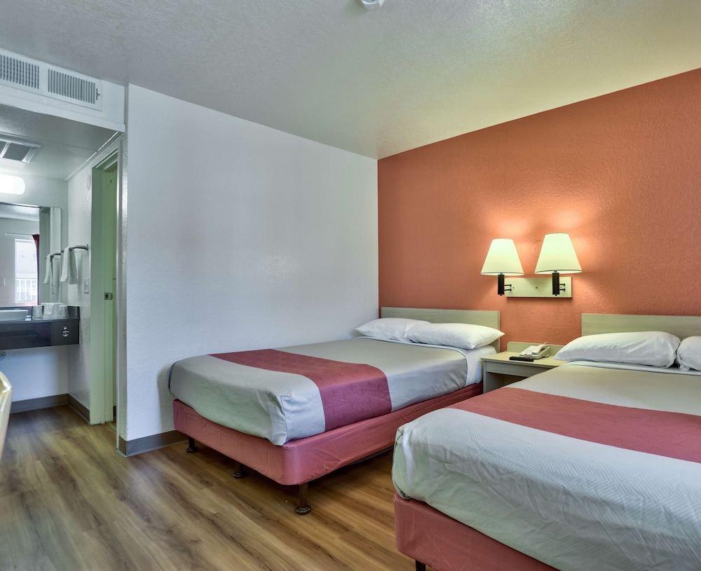 Motel6 Flagstaff, AZ - Butler 17/50