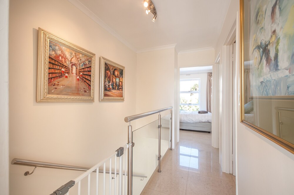 3 Canterbury Square 16/26