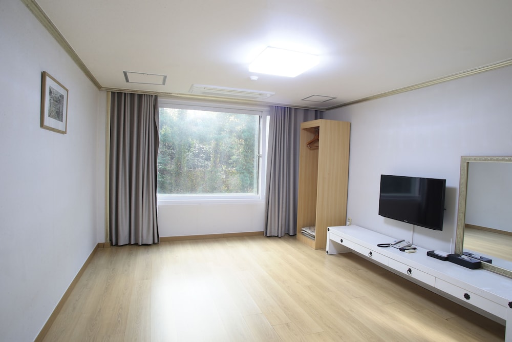 STANDARD, FUTON BED