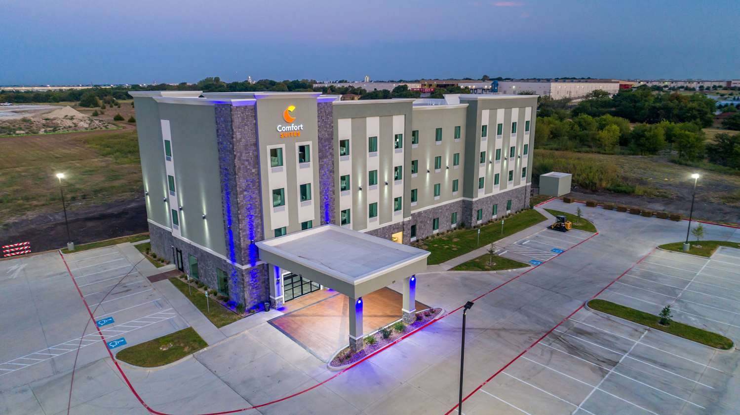Comfort Suites DeSoto Dallas South 4/51