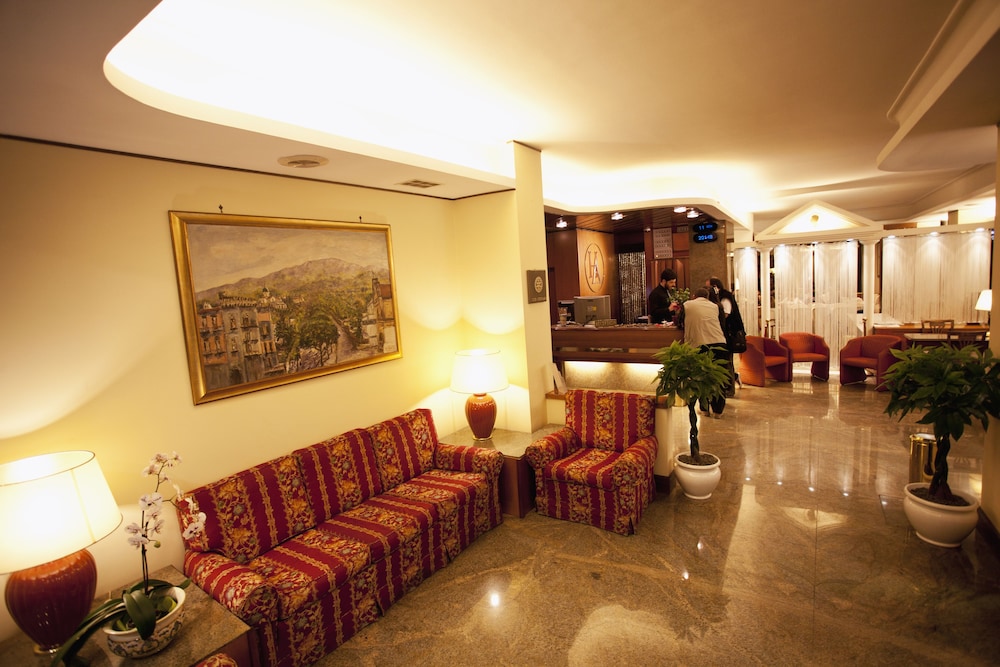 Augustus Hotel 13/29