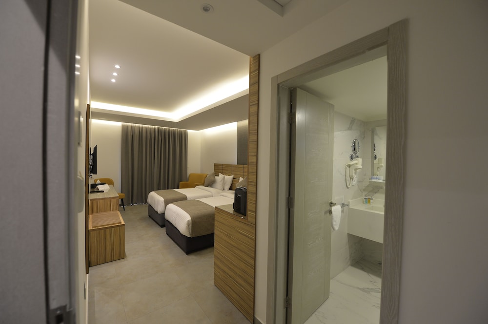 Zett Hotel Jounieh 43/43