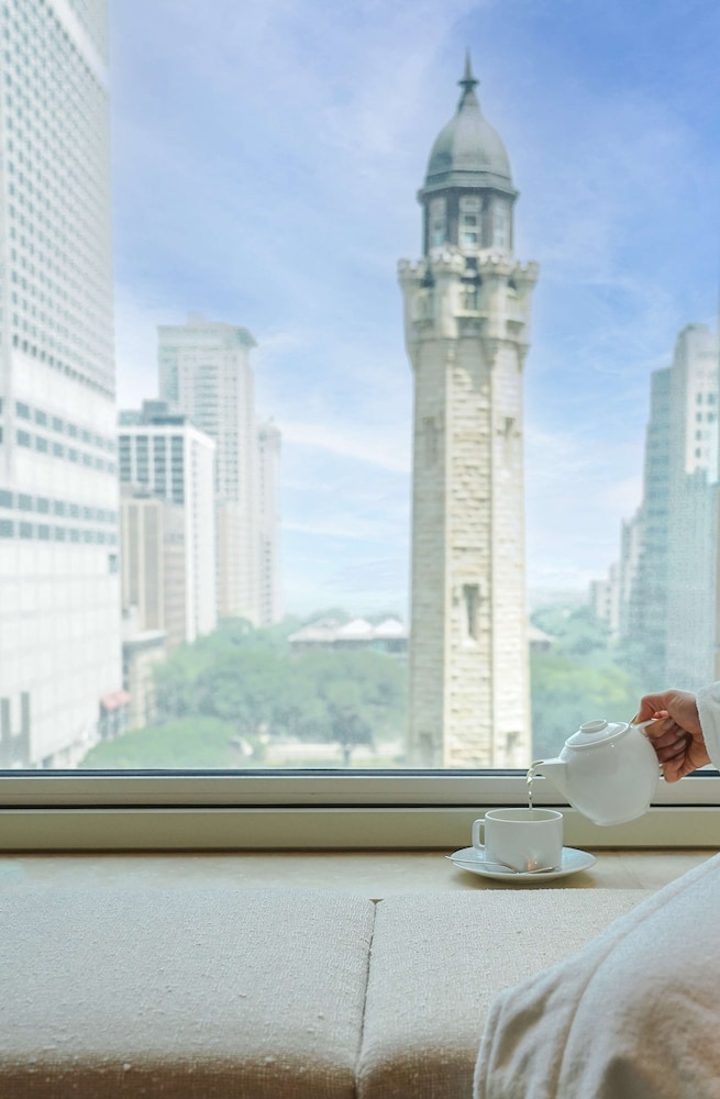 Park Hyatt Chicago 89/91