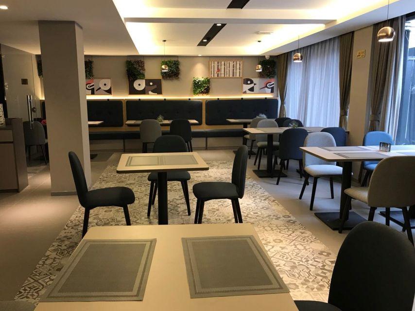 Home Inn Selected (Shanghai Hongqiao Gubei Yaohong Road Metro Station) 46/53
