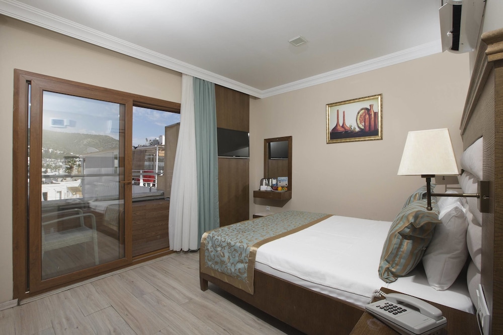 AKKAN LUXURY HOTEL 15/84