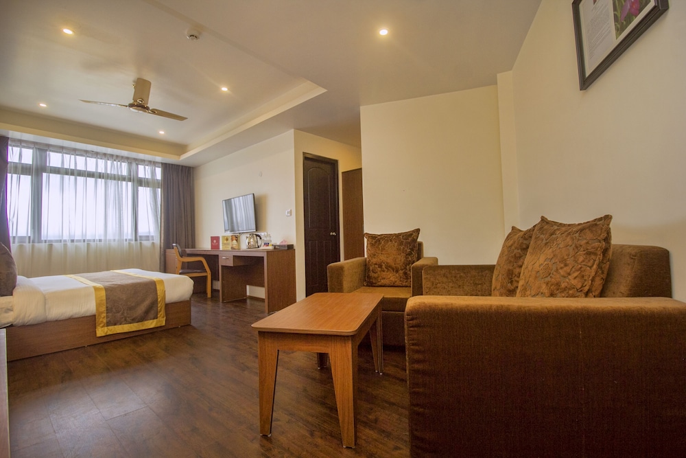 SUMMITTTAKSHANG RESIDENCY,HOTEL AND SPA 26/29