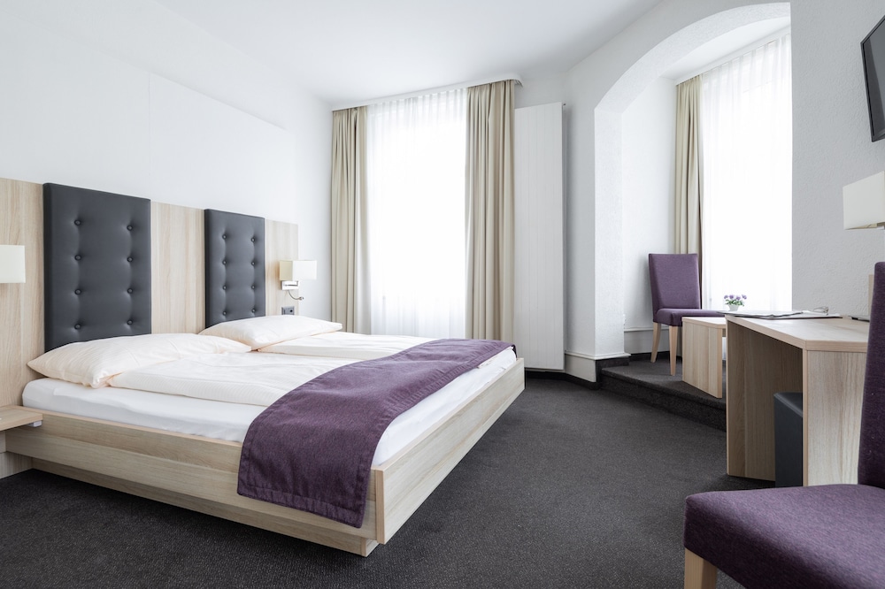 Hotel Lotschberg 16/45