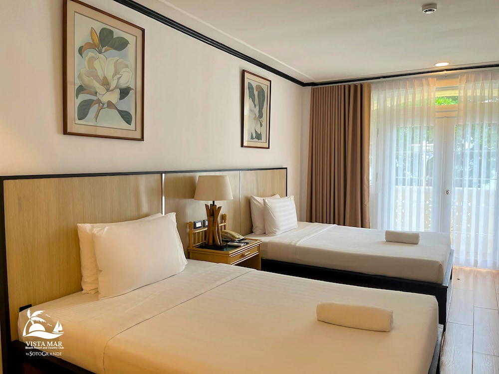 DELUXE, DOUBLE BED
