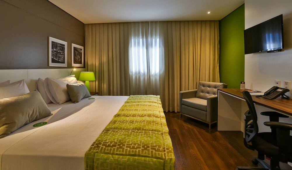 Deluxe, King Bed