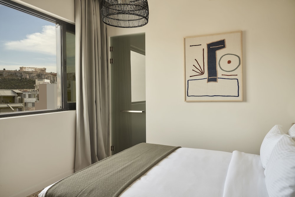 SUITE, ACROPOLIS VIEW
