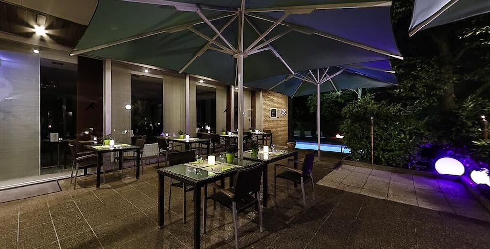 Mercure Hotel Dusseldorf Neuss 46/47