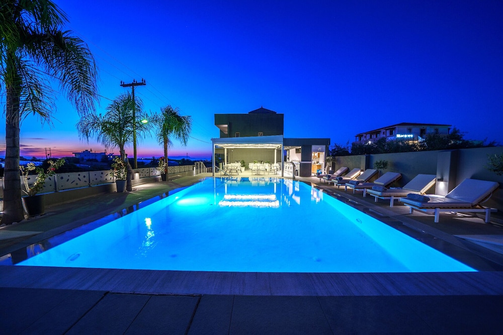 Elysian Suites 57/61