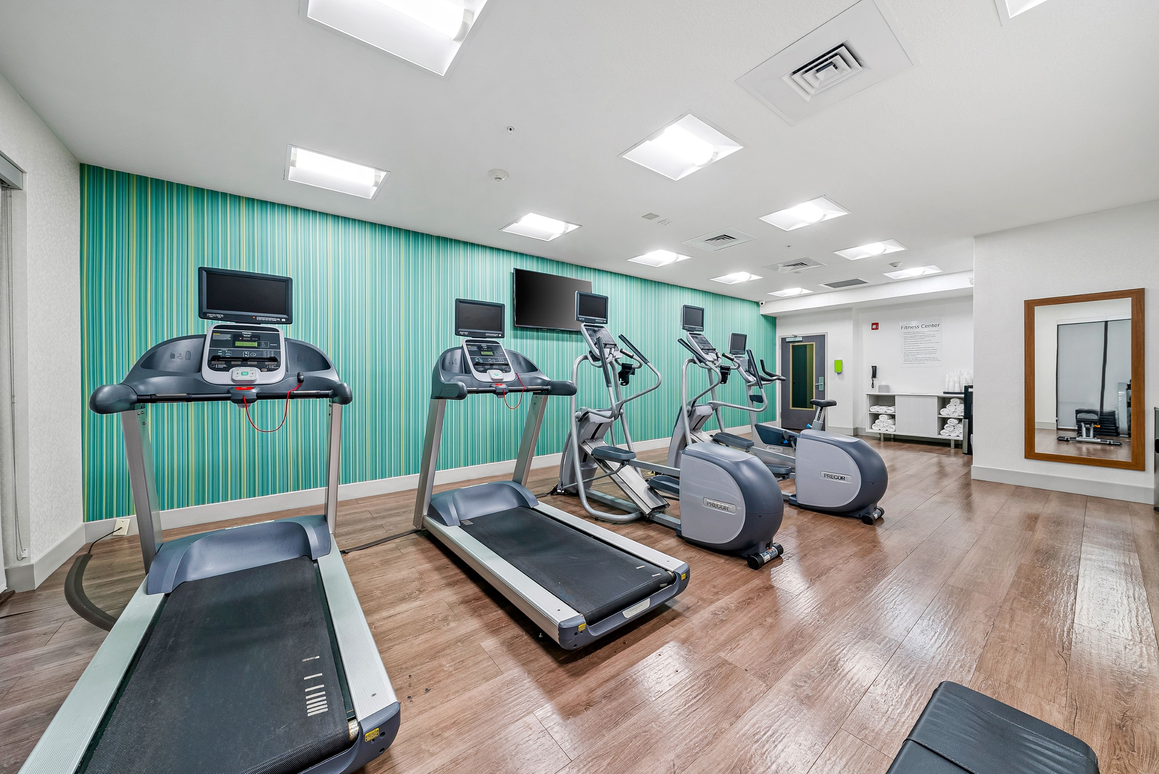 Holiday Inn Express And Suites Lakeland South 21/50