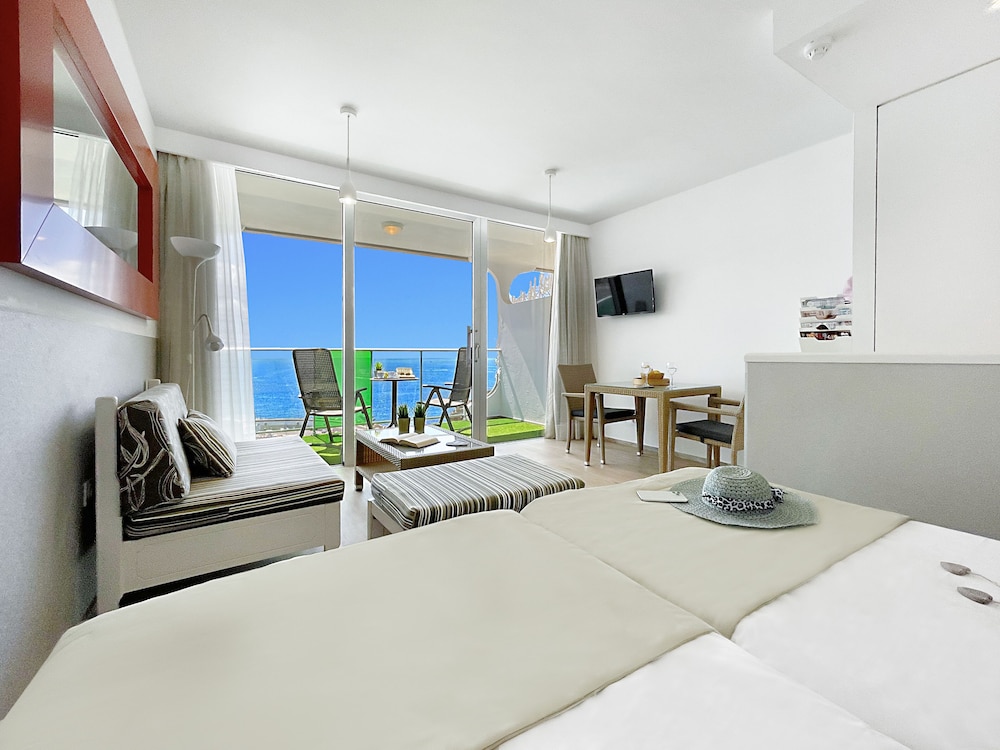 Punta Del Rey - Adults Only 12/50