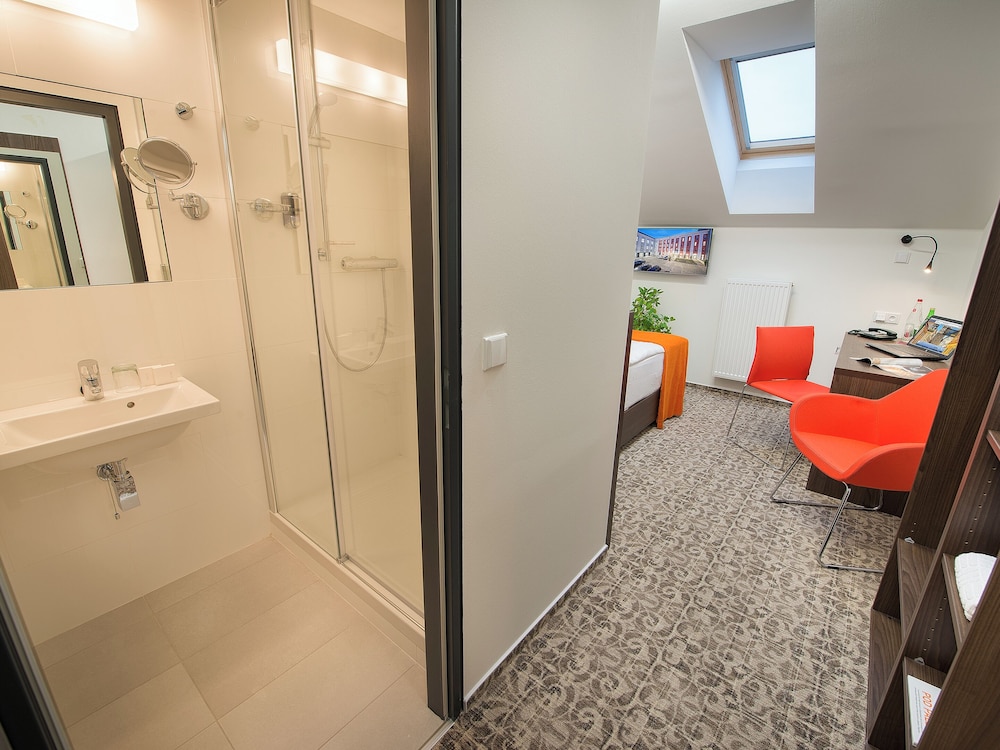 EA Business Hotel Jihlava 49/51