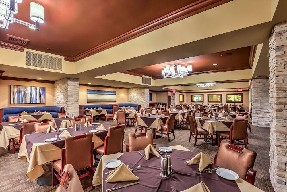 Edgewater Hotel Casino 32/58