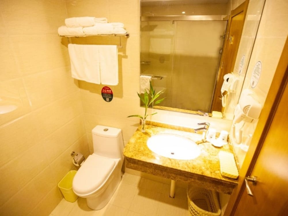 GREENTREE INN YANCHENG DONGTAI HUIYANG ROAD GUOFU HOTEL 39/39