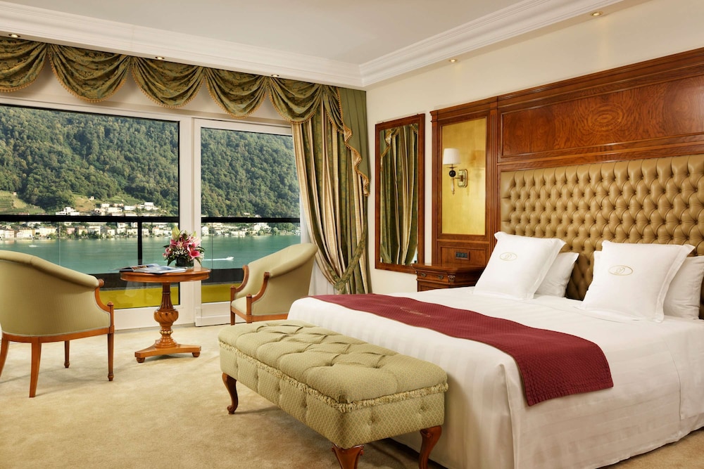 DELUXE, DOUBLE OR TWIN BED, LAKE VIEW, BALCONY