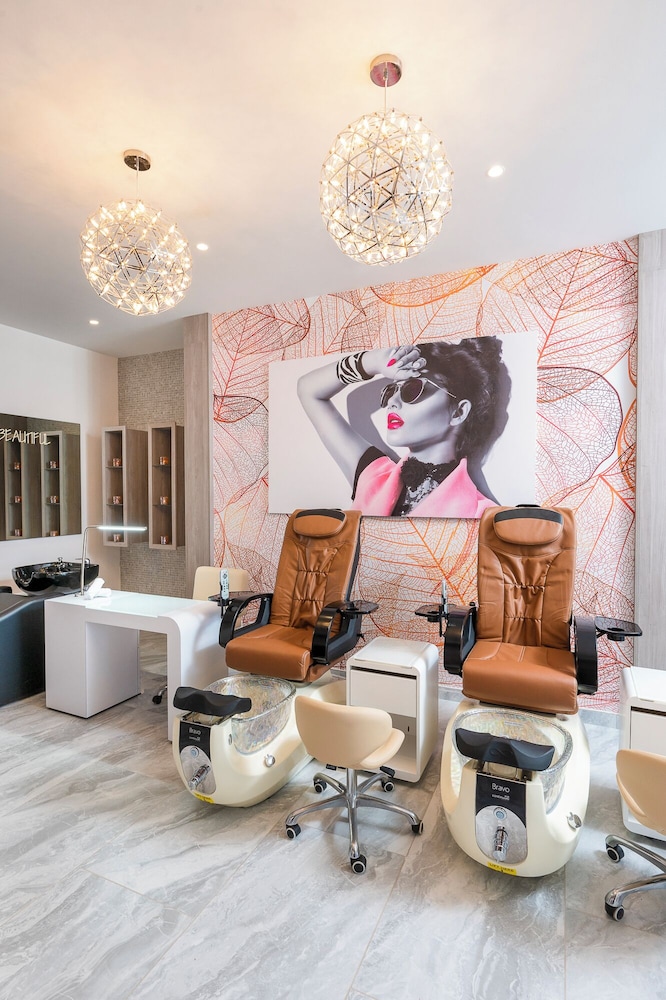Royalton CHIC Antigua, An Autograph Collection All-Inclusive Resort - Adults Only 10/56