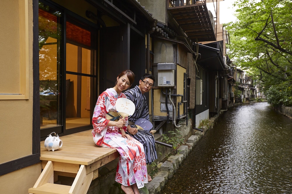Rinn Shijo Takasegawatei 18/33