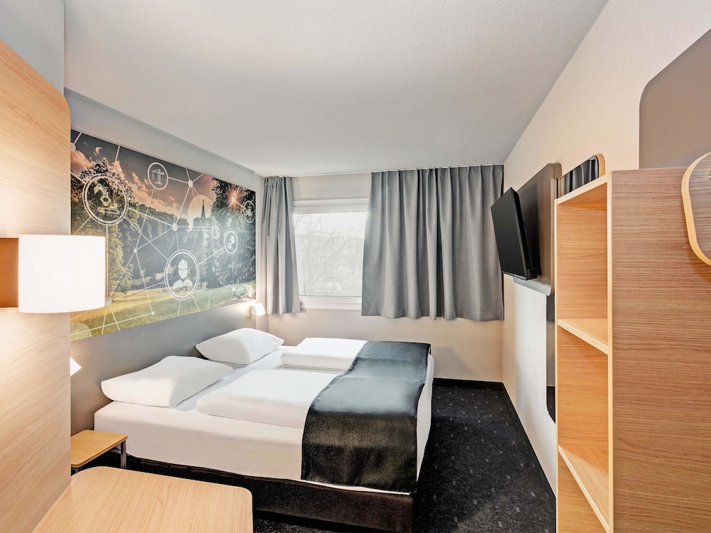 Room, French Bed
