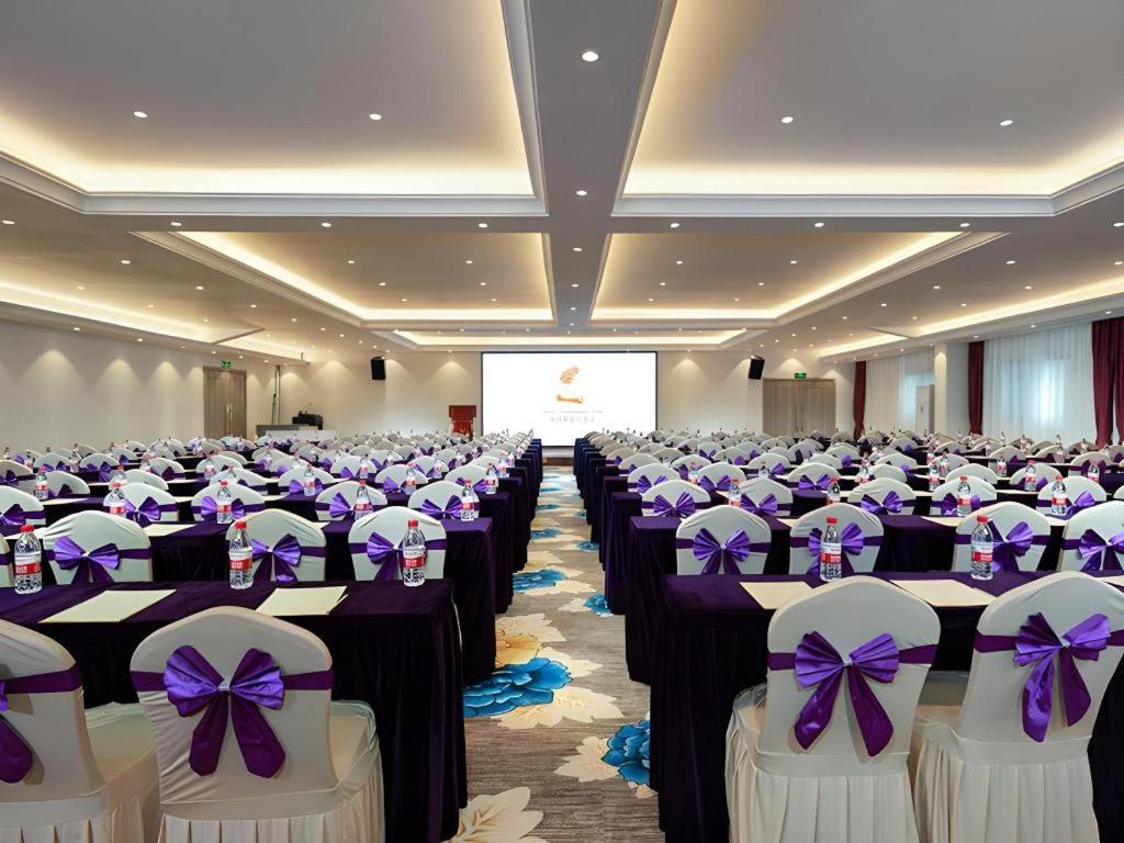 Venus International Hotel (Kunming Tongde Plaza) 50/60