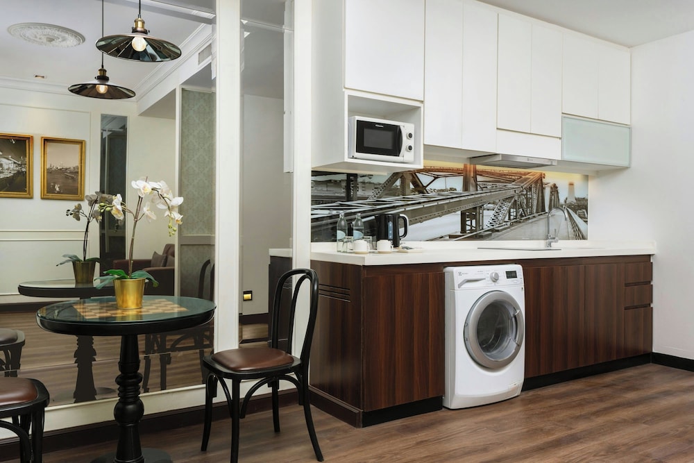 Metropole Bangkok, a Tribute Portfolio Hotel by Marriott 65/72