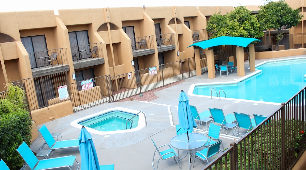 Las Palmas Hotel Tucson 3/41