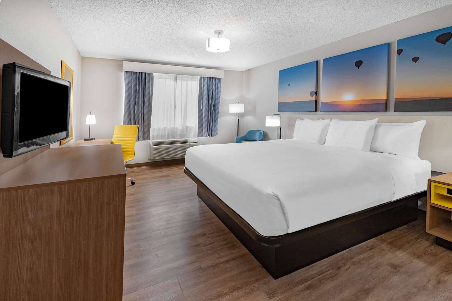 Days Inn by Wyndham Bernalillo 16/43