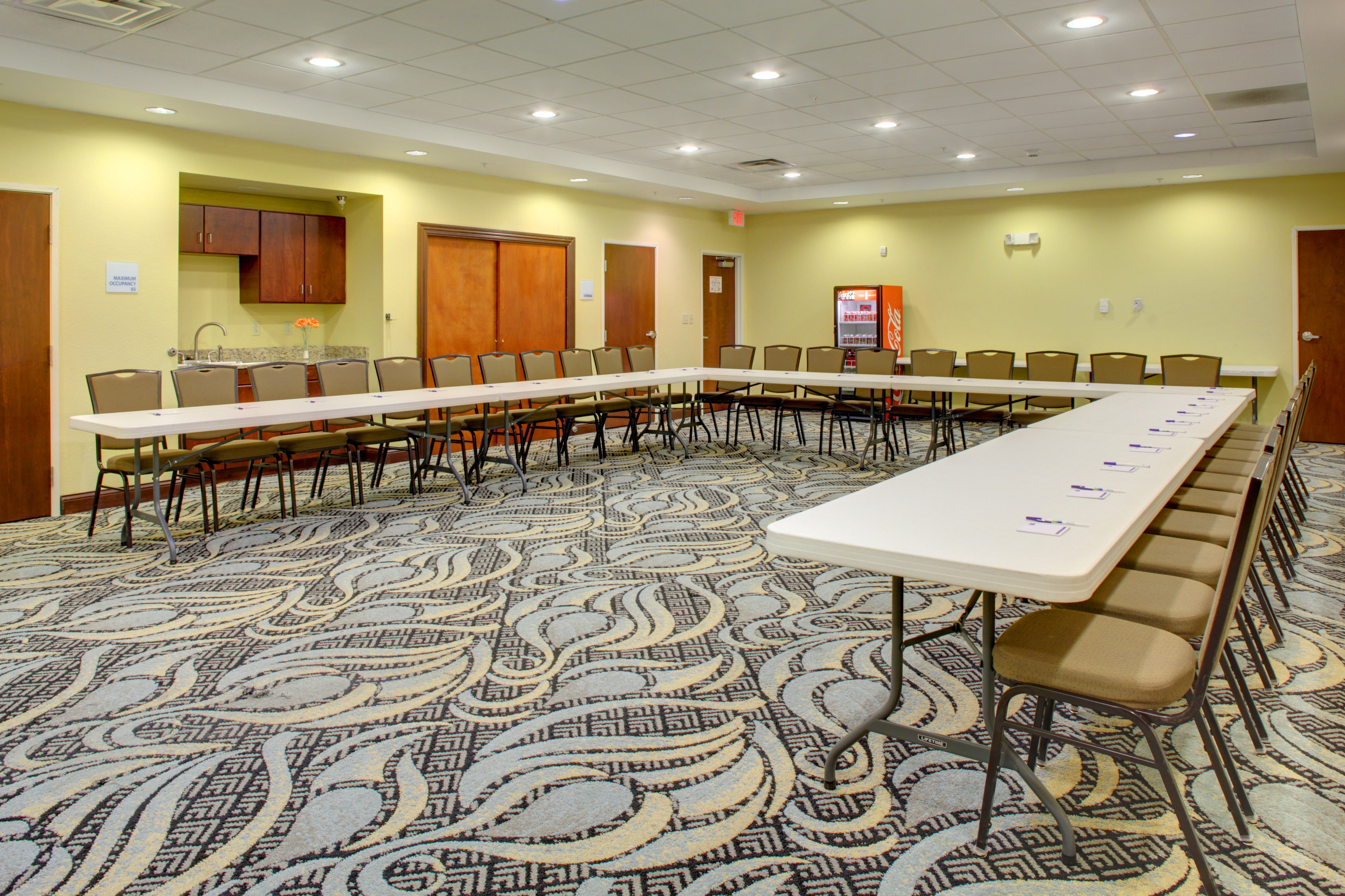 Holiday Inn Express Hotel & Suites Cross Lanes 70/75