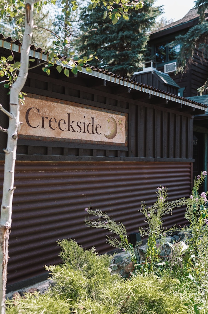Highland Haven Creekside Inn 2/50